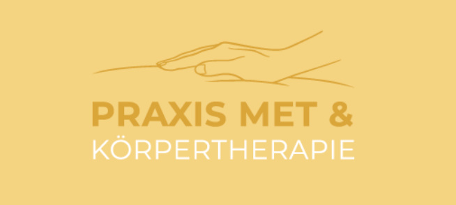 Über dem Text „PRAXIS MET & KÖRPERTHERAPIE Nina Bernhardsgrütter“ auf gelbem Hintergrund erscheint eine Strichzeichnung einer Hand, die sanft auf einer gewölbten Oberfläche ruht.