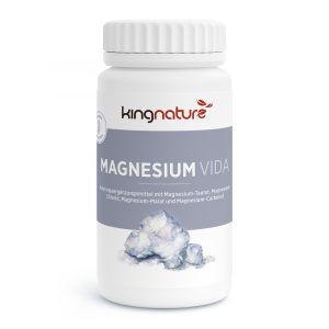 Eine weiße Flasche mit der Aufschrift „kingnature MAGNESIUM VIDA“ mit Magnesiumkristallen auf der Vorderseite. Auf dem Etikett sind Magnesiumtaurat, Magnesiumchlorid, Magnesiummalat und Magnesiumcarbonat hervorgehoben. Nahrungsergänzung aus der Schweiz.