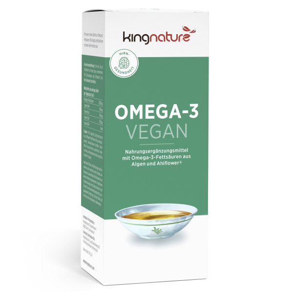 Eine weiße Schachtel mit dem veganen Omega-3-Nahrungsergänzungsmittel von Kingnature mit grünem Text und einem Bild von goldenem Öl auf der Vorderseite. Das Etikett hebt es als pflanzliche Omega-3-Quelle aus Algen und Ahiflower hervor.