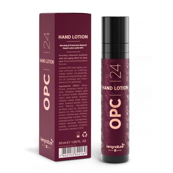 Eine Flasche und eine Schachtel Handlotion „Produkte-Flyer (ohne Muster)“ mit kastanienbraunem und goldenem Design. Die in der Schweiz hergestellte Verpackung betont die pflegende, schützende OPC-Formel und präsentiert sich im typischen Stil von Produktflyern.